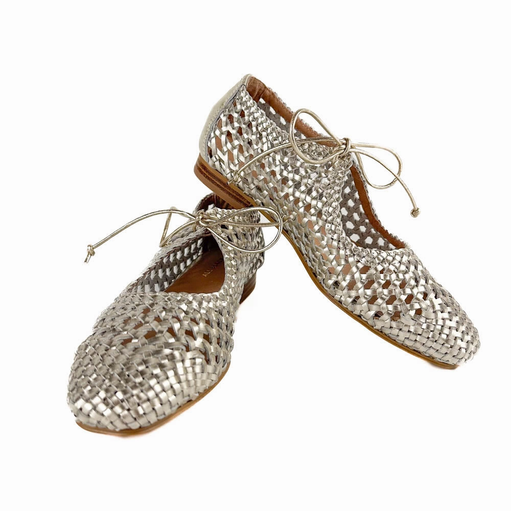 Supportive Cotton Feel All Black - Woven Tie Lady (Gold)