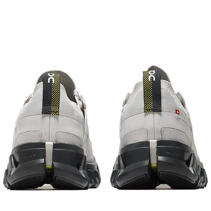 bulky - feature shoes running with a maximalist style On Cloudswift 4 - Wolf/Black