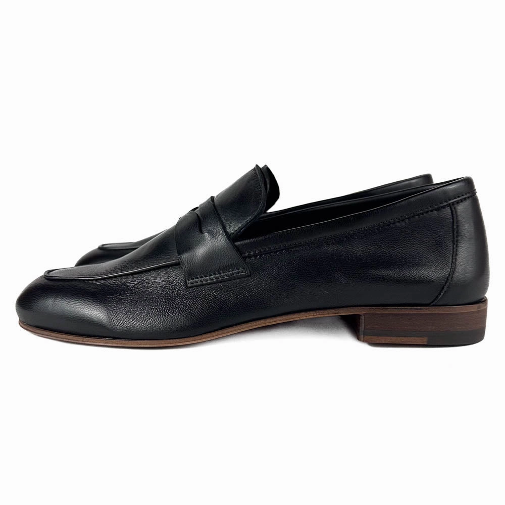 Ann Mashburn - Mia Loafer (Black Leather) Durable Support