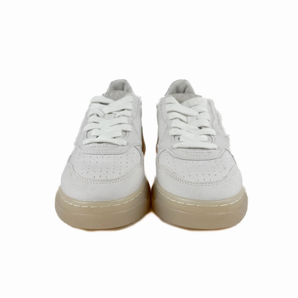 Autry - Medalist Low AULW CA15 (Canvas White) Adjustable Fit Motion Friendly