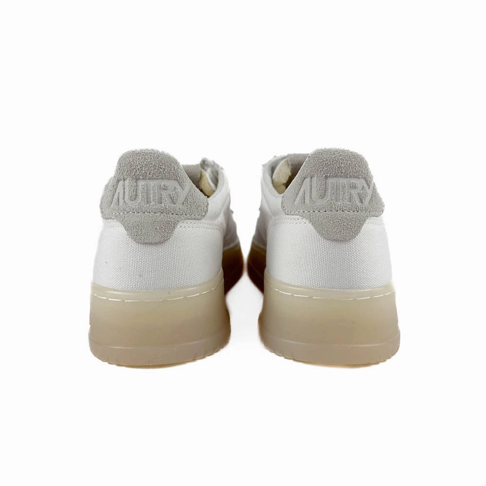 Autry - Medalist Low AULW CA15 (Canvas White) moisture - wicking fabric