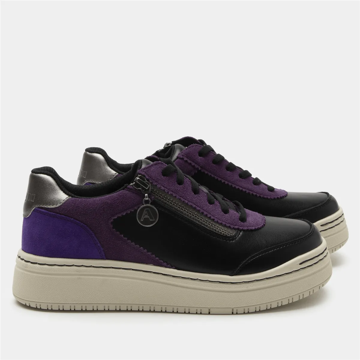 Climb Strong Heat Guard Averie | Suede/Vegan Leather | Black/Purple