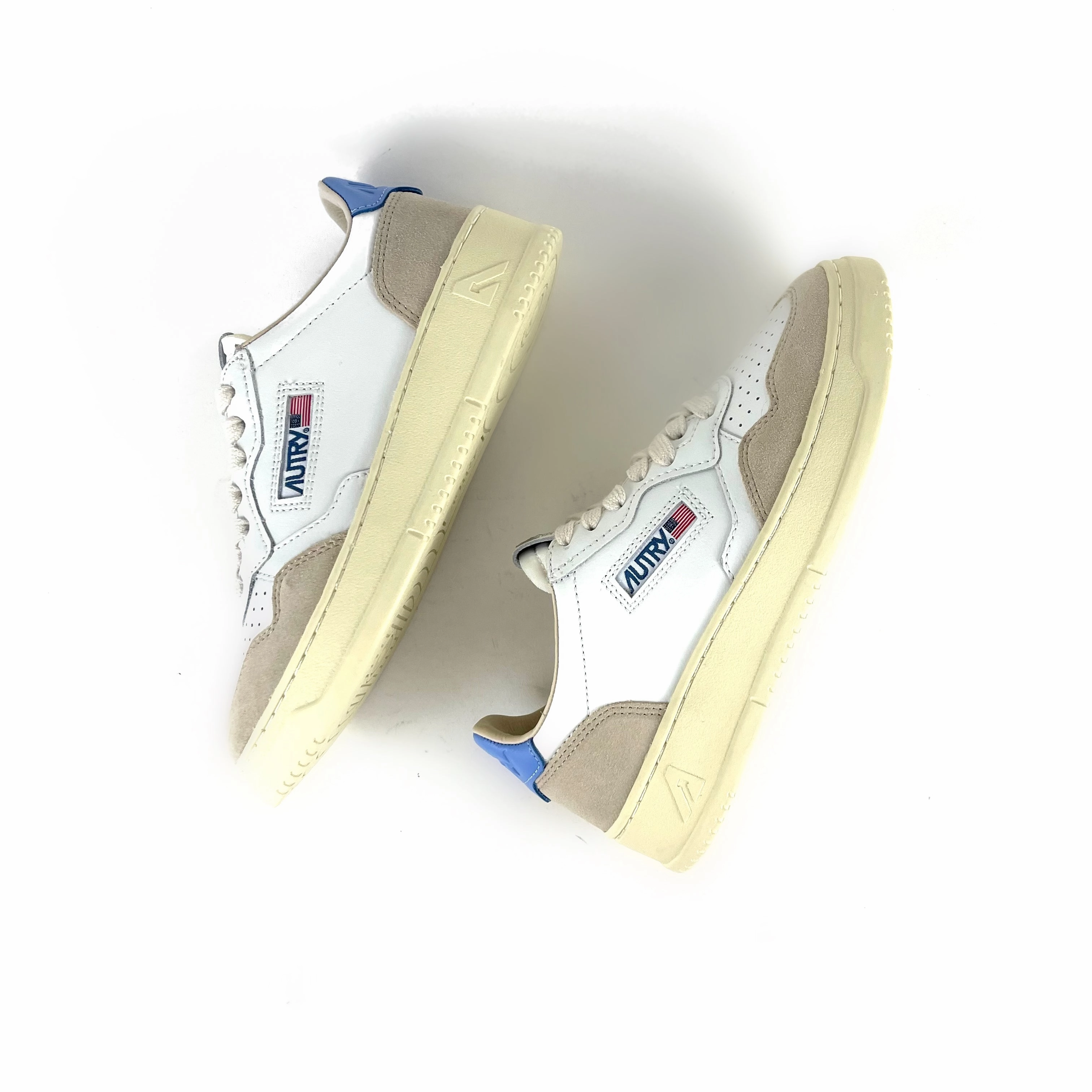 patent - leather - finish - design shoes Autry - Medalist Low AULW LS55 (White/Azure/Suede Beige)