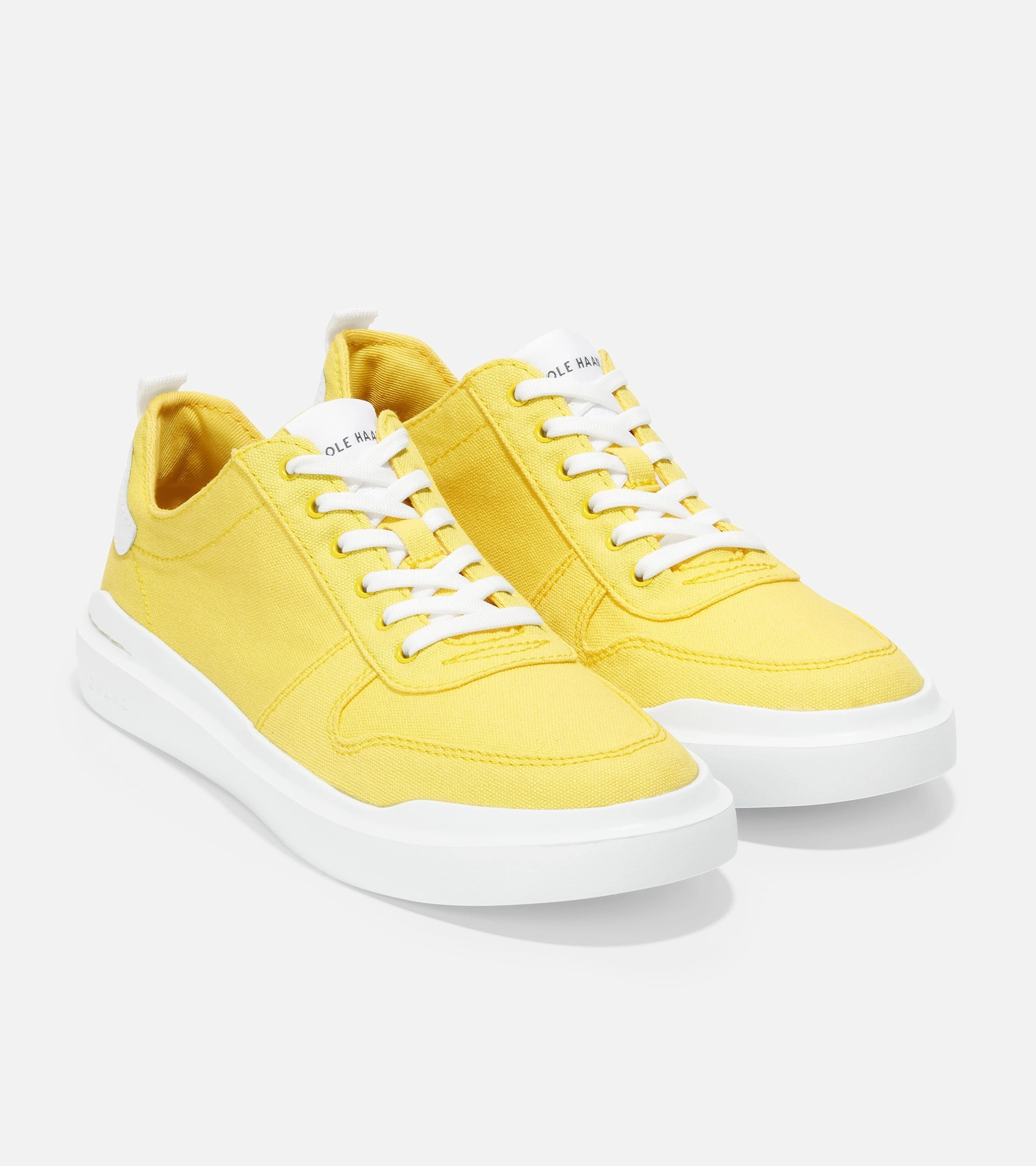 Soft midsole GrandPr? Rally Canvas Court Sneaker