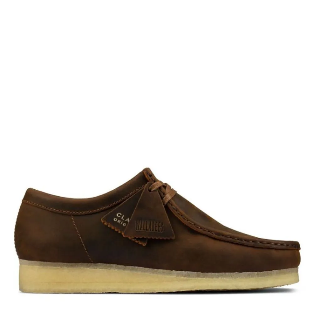 Sleek Shape Low Heel Winter Guard Clarks Men's Wallabee in Beeswax