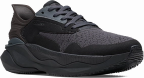 Quarter turn view Men's Clarks Footwear style name Clarks Pace Wide in color BLACK. Sku: 26184667W