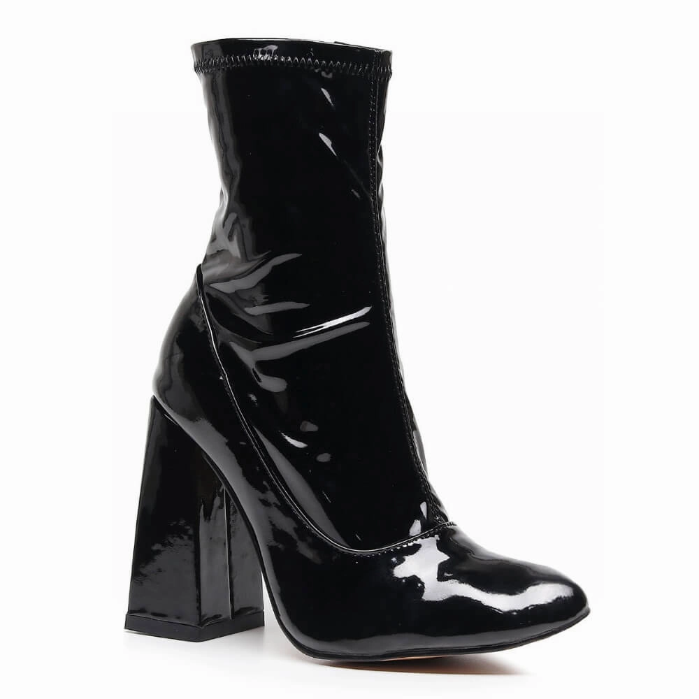 Comfortable Fashion La Gogo Ankle Boot - Black Wet Look - Street Sole