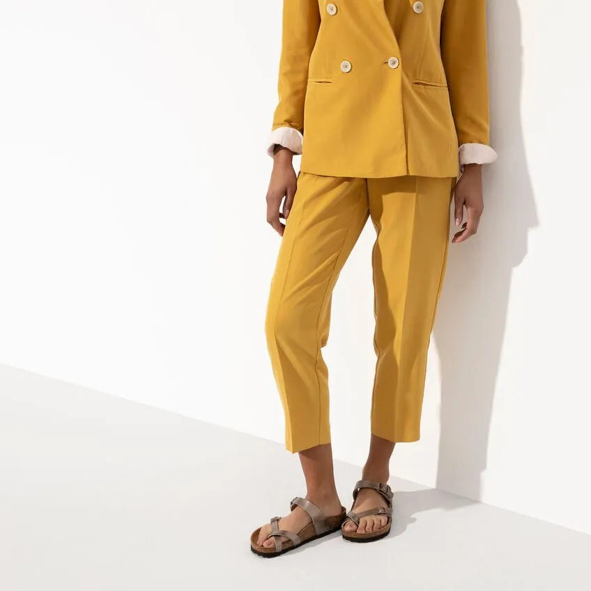 Mayari | Birko-Flor | Graceful Taupe Adult Ease