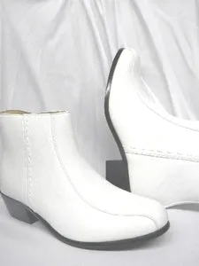 Padded Interior City Walking Cosmo -- Men's Cuban Heel Dress Boot -- White