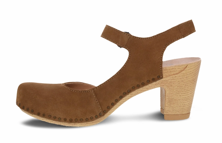 Practical Outdoor Footwear Compact Design DANSKO WOMENS TAYTUM -TAN MILLED NUBUCK