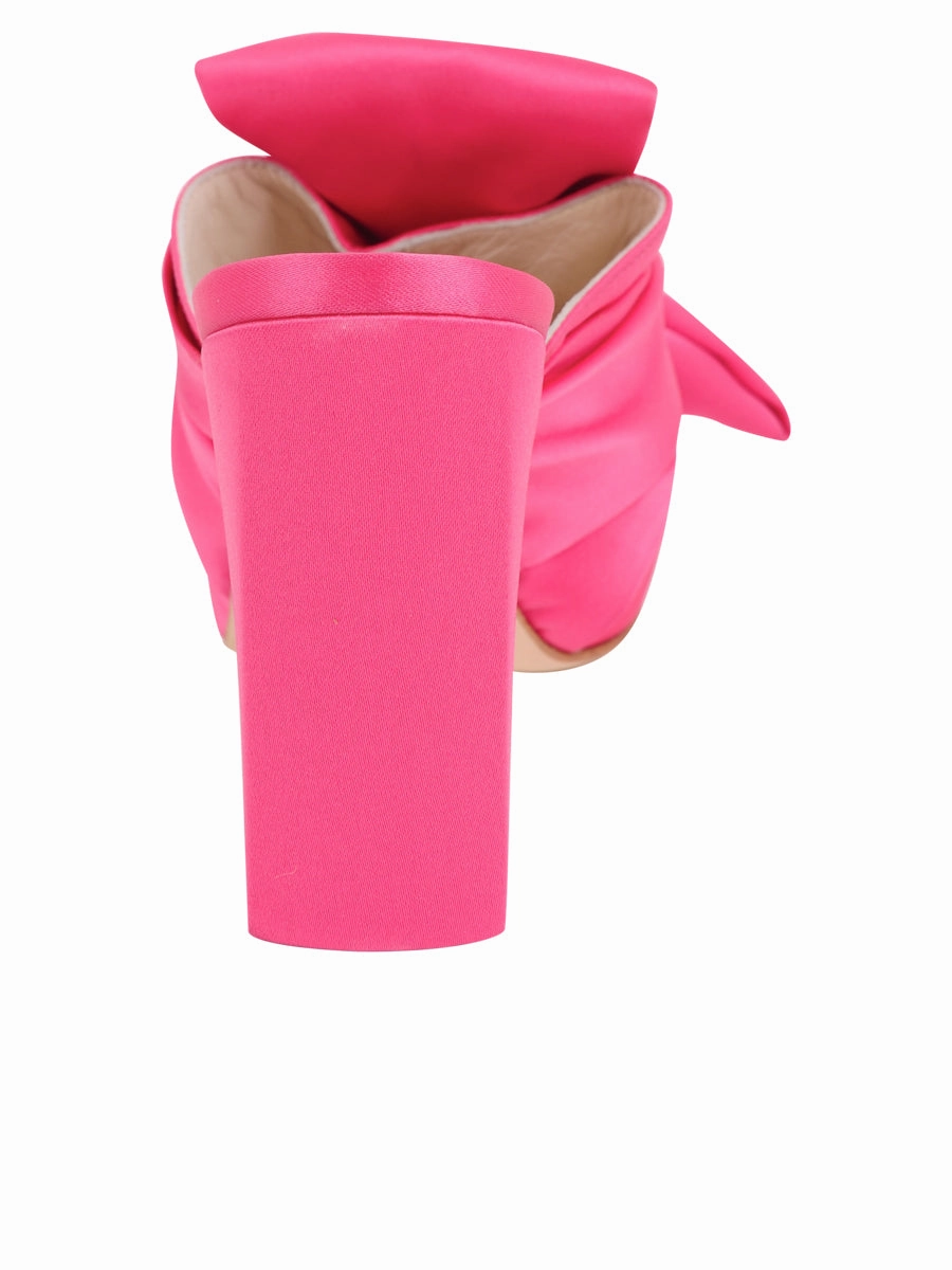 Elisa Polished Style Bold Profile.