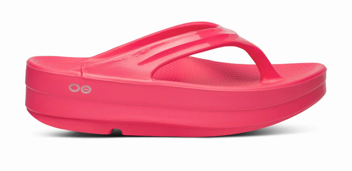 Slide Ease OOFOS WOMENS OOMEGA THONG - NEON BERRY