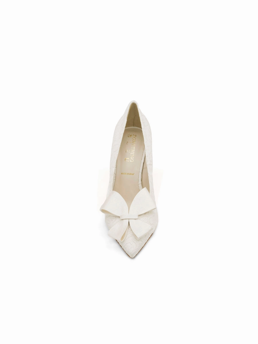 Fia Pointed Toe Pump Bold Move Standout Look