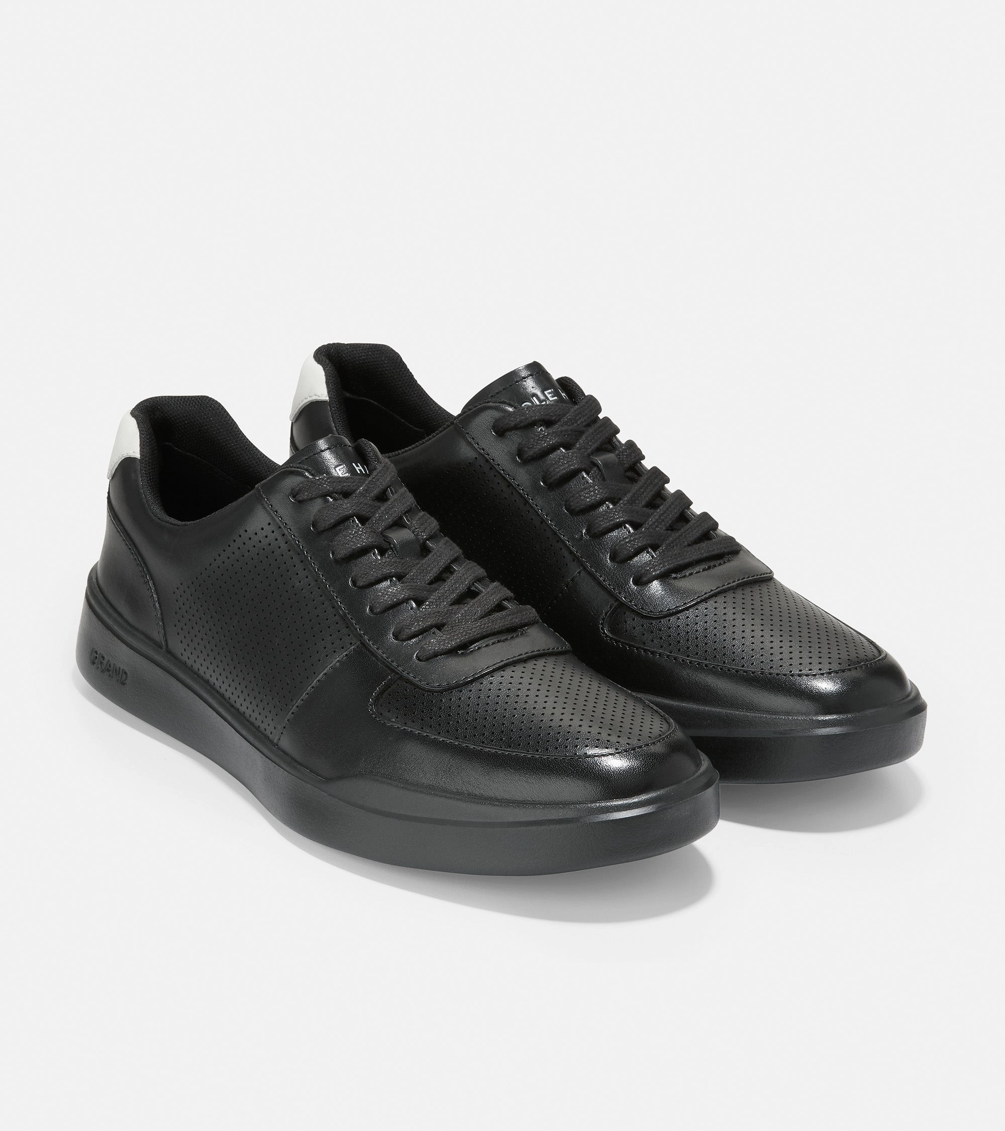 All-weather flair All-Day Flexibility Grand Crosscourt Modern Sneaker
