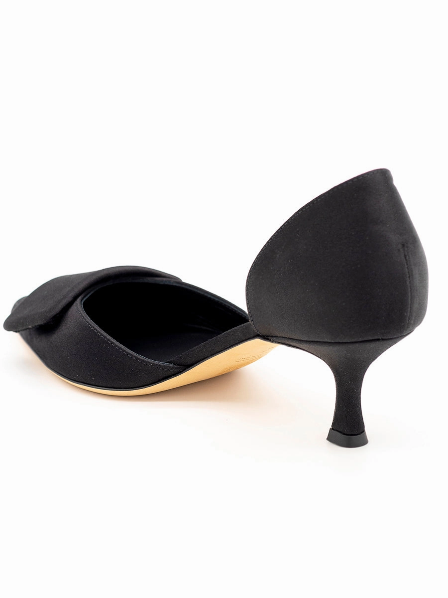 Delicate Touch Runway Mode Sloane d'Orsay Kitten Heel