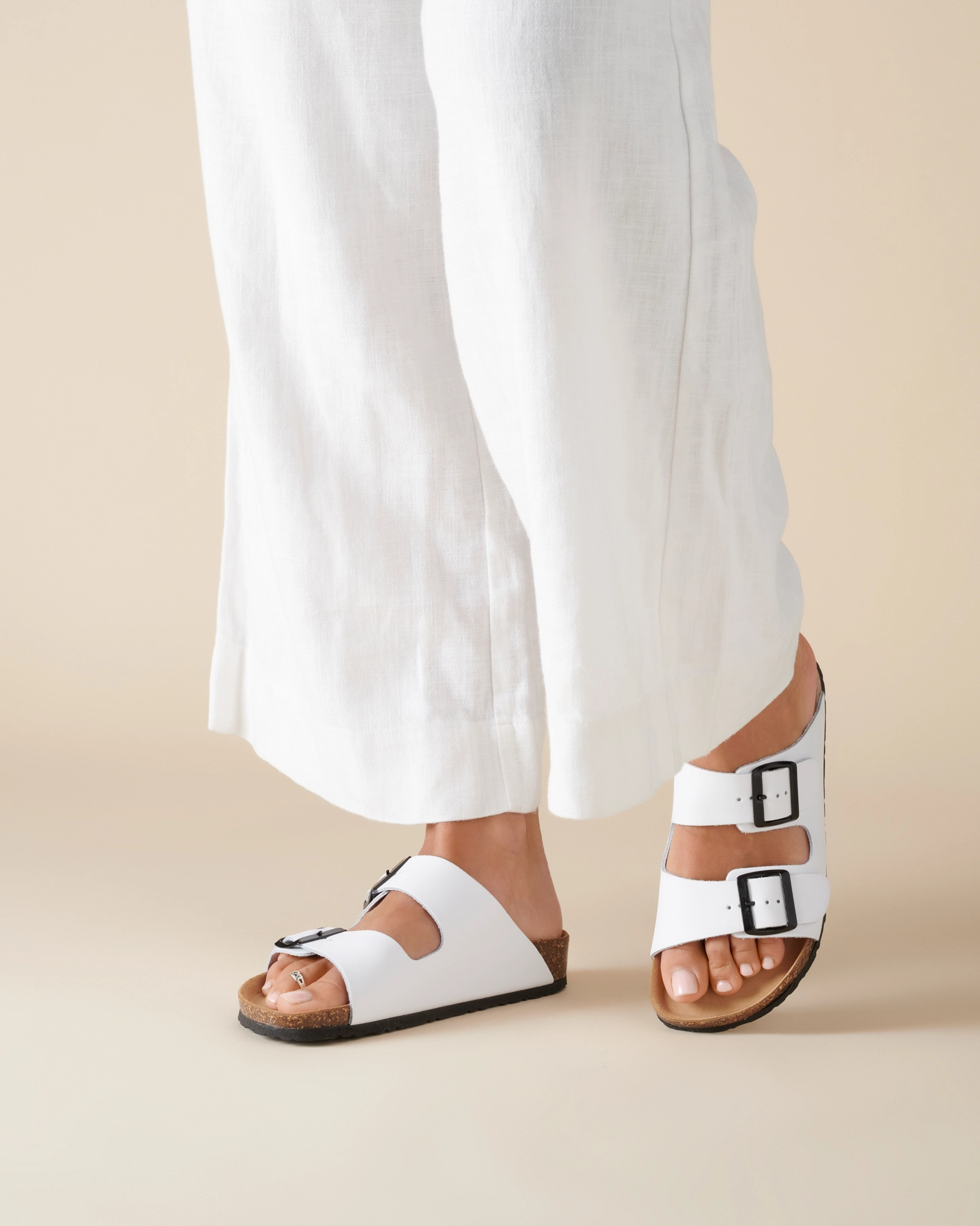 Licata White Light Travel Shoes