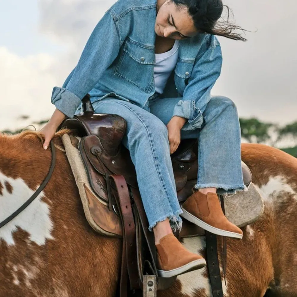 Flexible Construction OluKai Women's Pehuea Mid in Fox High-Performance Footwear Crisp Look