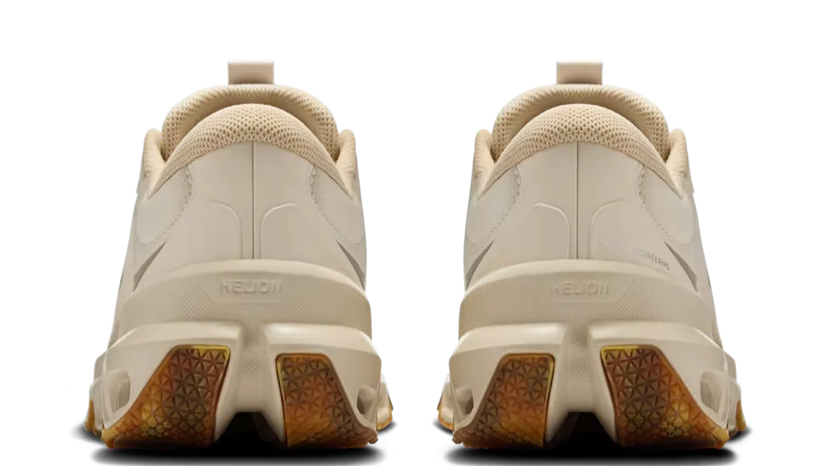 Star Shine On Running Cloudventure 2 LOEWE Sand (Women's)