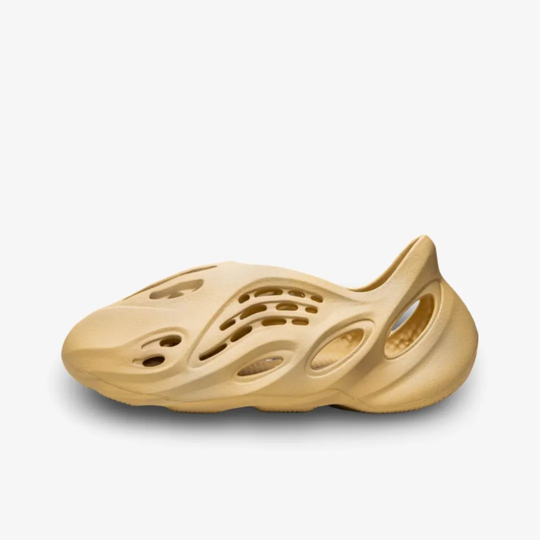 (Men's) adidas Yeezy Foam Runner 'Desert Sand' (2022) GV6843 long - lasting Flexible Midsole