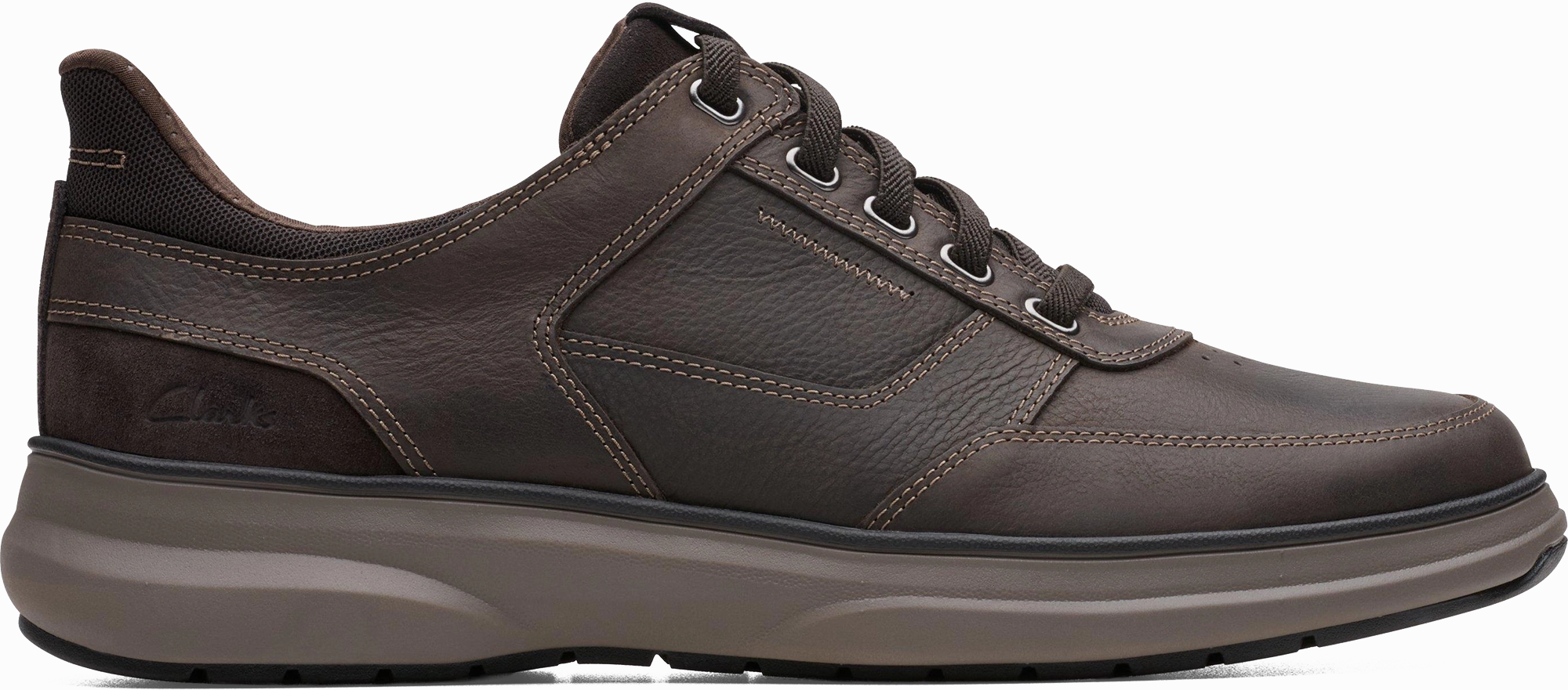 Quarter turn view Men's Clarks Footwear style name Mullan Easy Wide in color DK BRN LEA. Sku: 26184416W