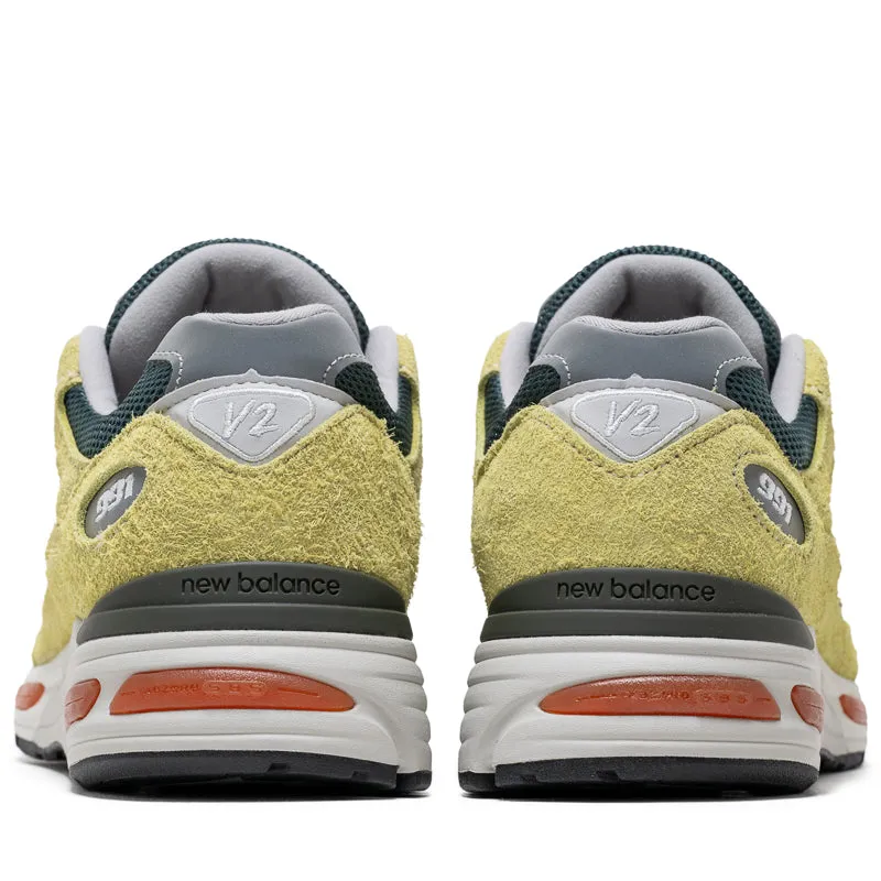 running in a dance studio shoes AirCushion New Balance Made In UK 991v2 'Grape Sorbet' - Beechnut/Trekking Green