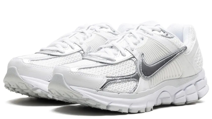 Nike Zoom Vomero 5 Chrome Toe (Women's) construction