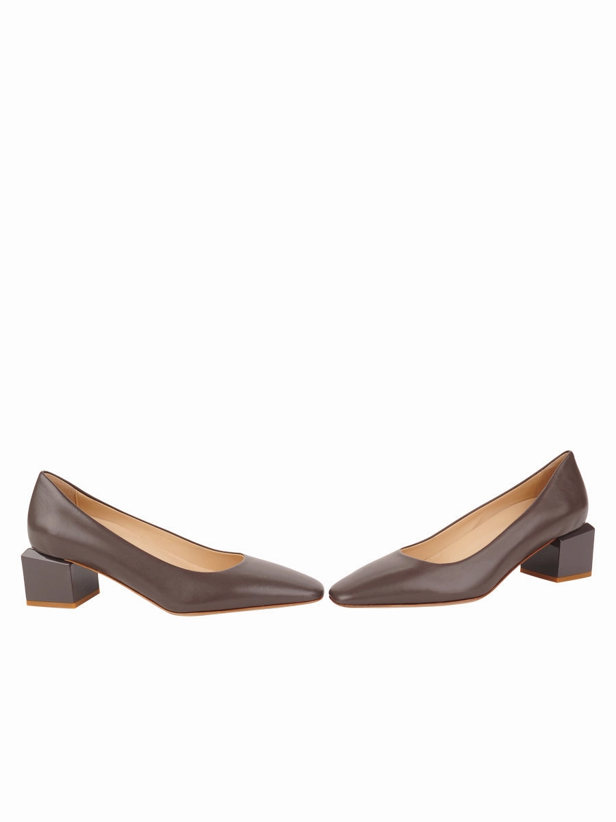 Novella Block Heeled Pump Classy Heels Long Leg Look