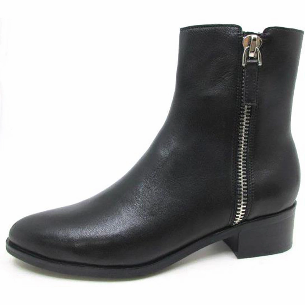 Pantorio On-the-Go Wear Metallic Accent