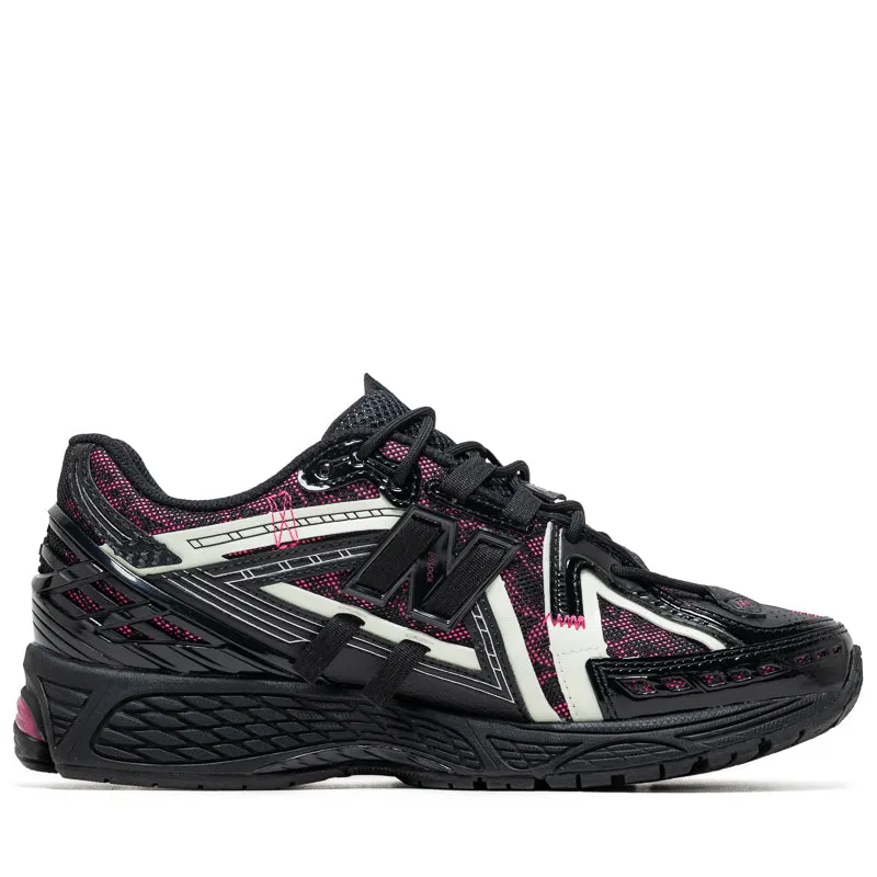 New Balance 1906A - Black/Dragon Berry spandex running wear