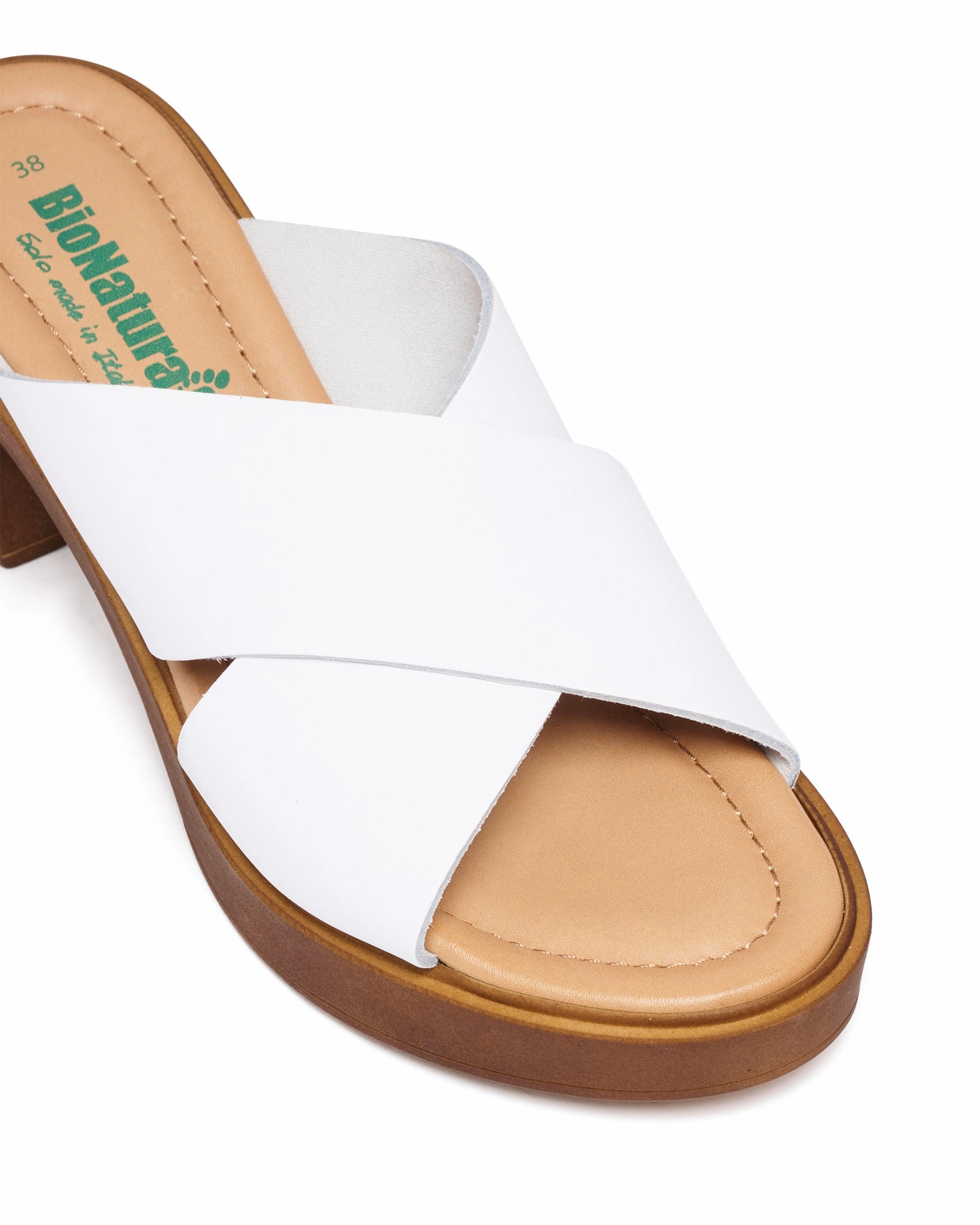 Versatile Travel Shoes Back to Nature Valle White