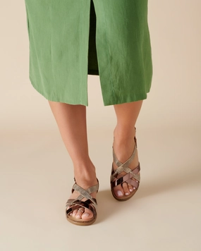 Airy Feeling Relaxed Fit Shoes Scuzzi Metallic Multi