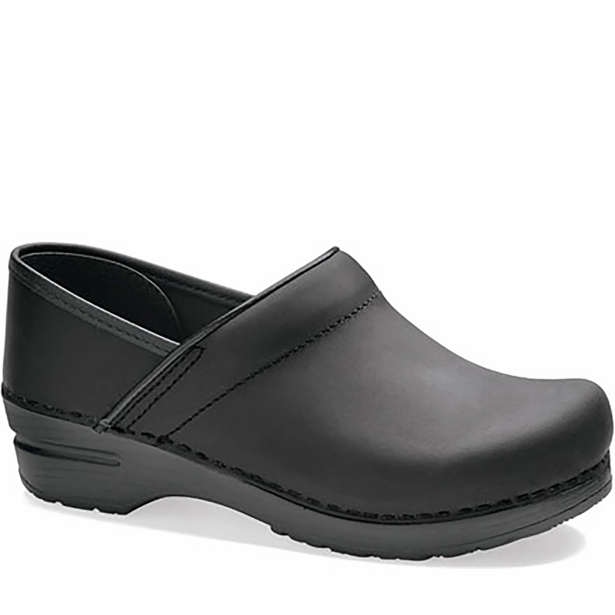 Quarter Turn Men's Professional Men Footwear in Black Oiled. Sku: M206020202