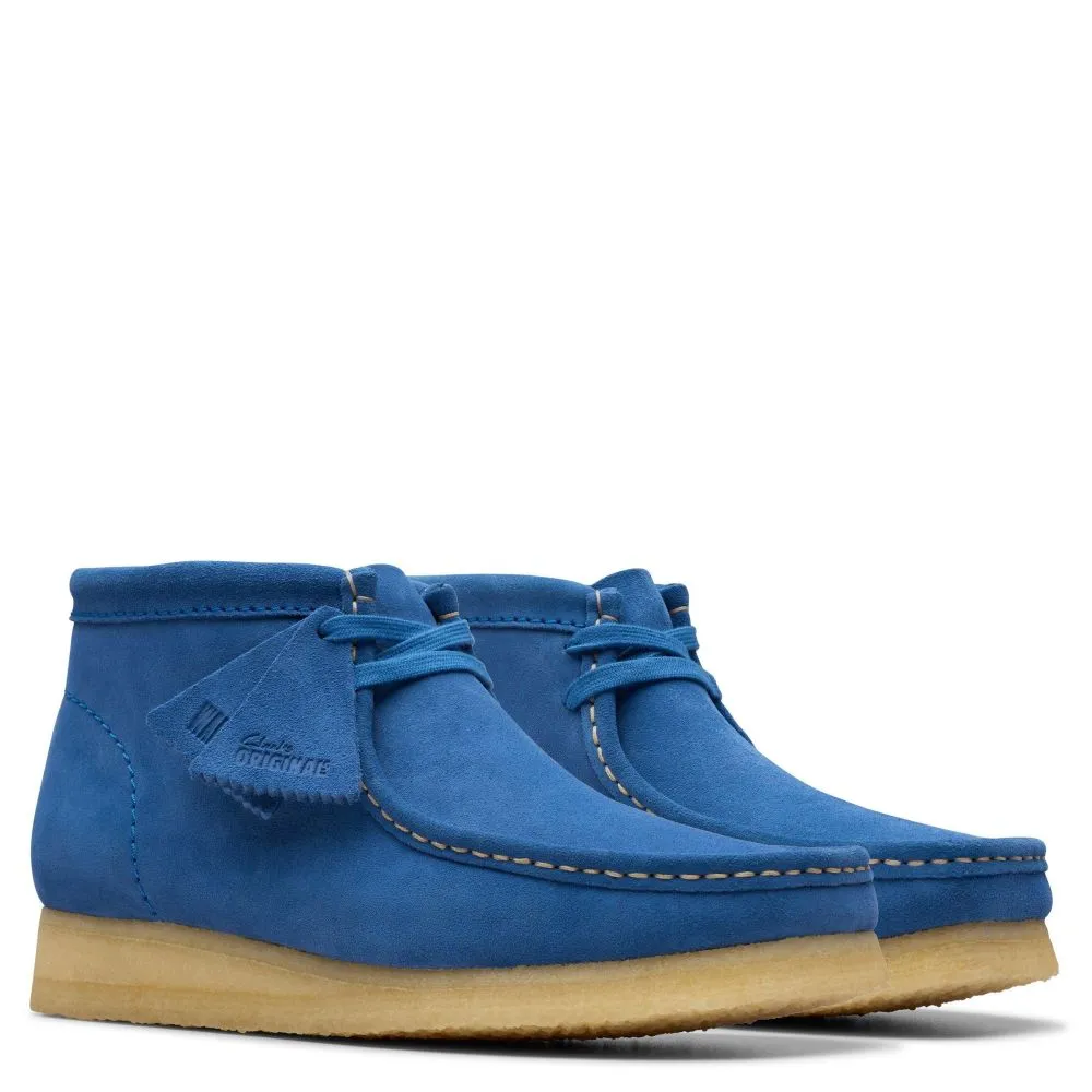 Urban Utility foldable Clarks Men's Wallabee Boot in Blue Suede