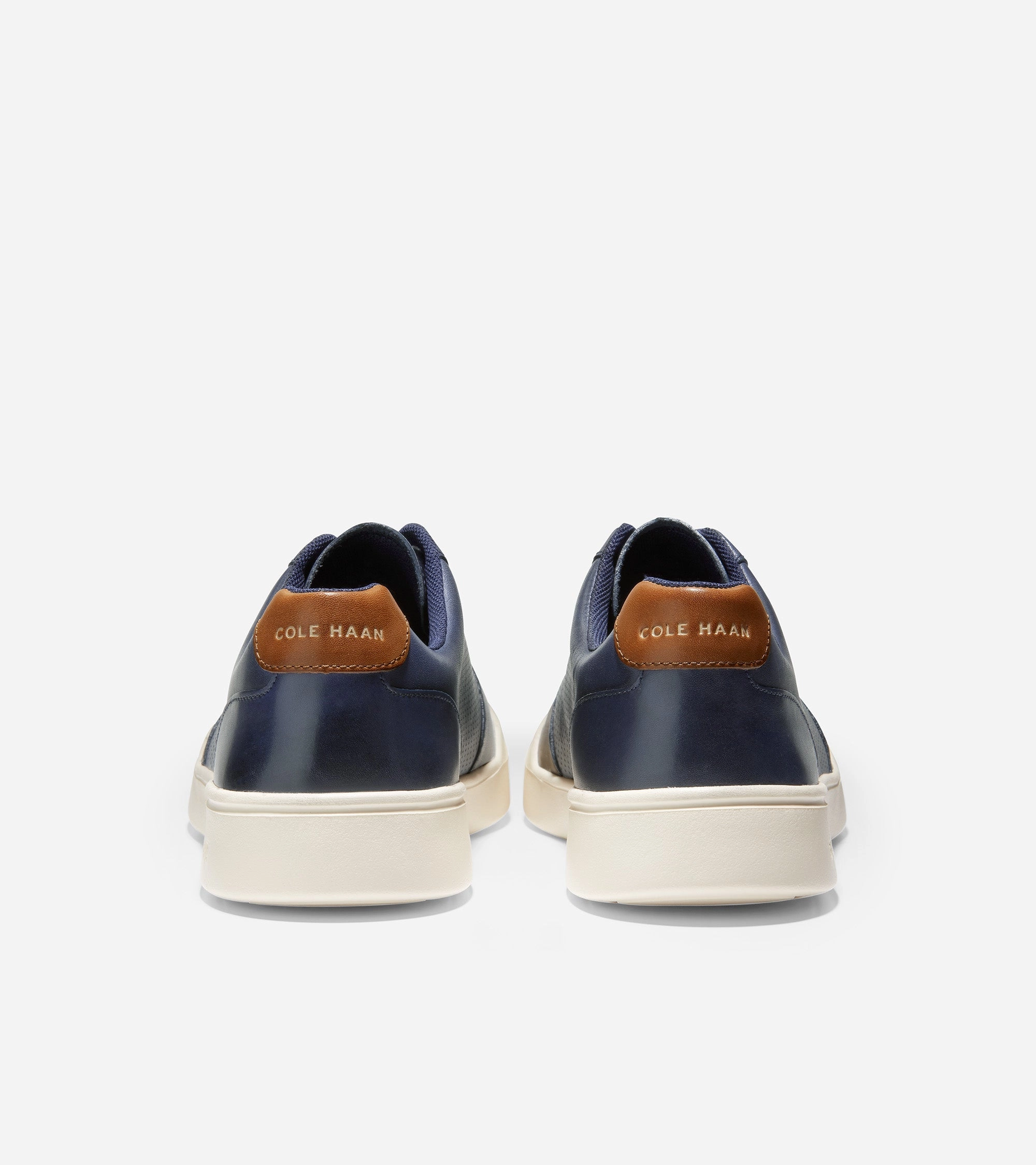 Shock Use Modern Ease Grand Crosscourt Modern Sneaker