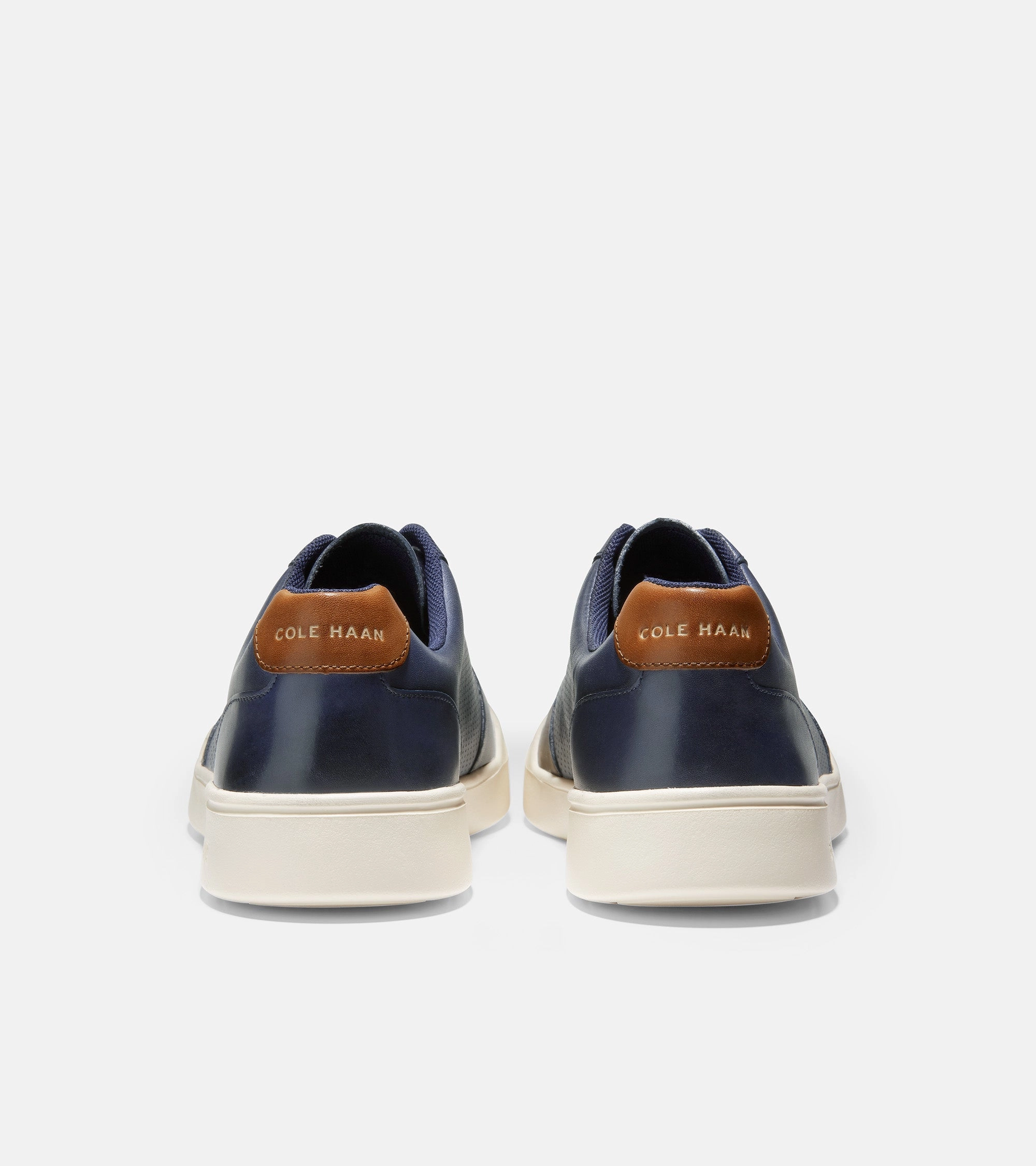 Shock Use Modern Ease Grand Crosscourt Modern Sneaker