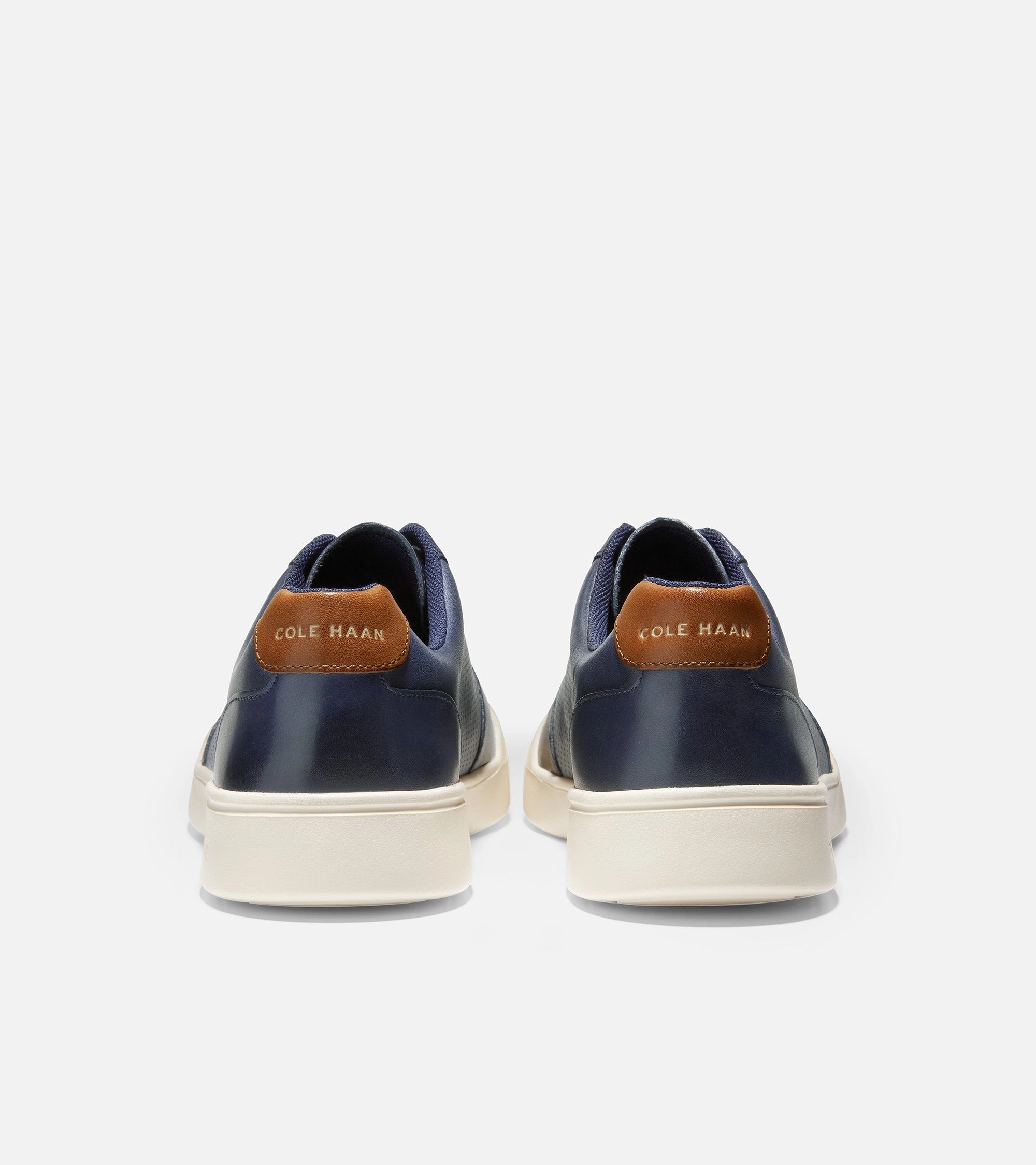 Shock Use Modern Ease Grand Crosscourt Modern Sneaker