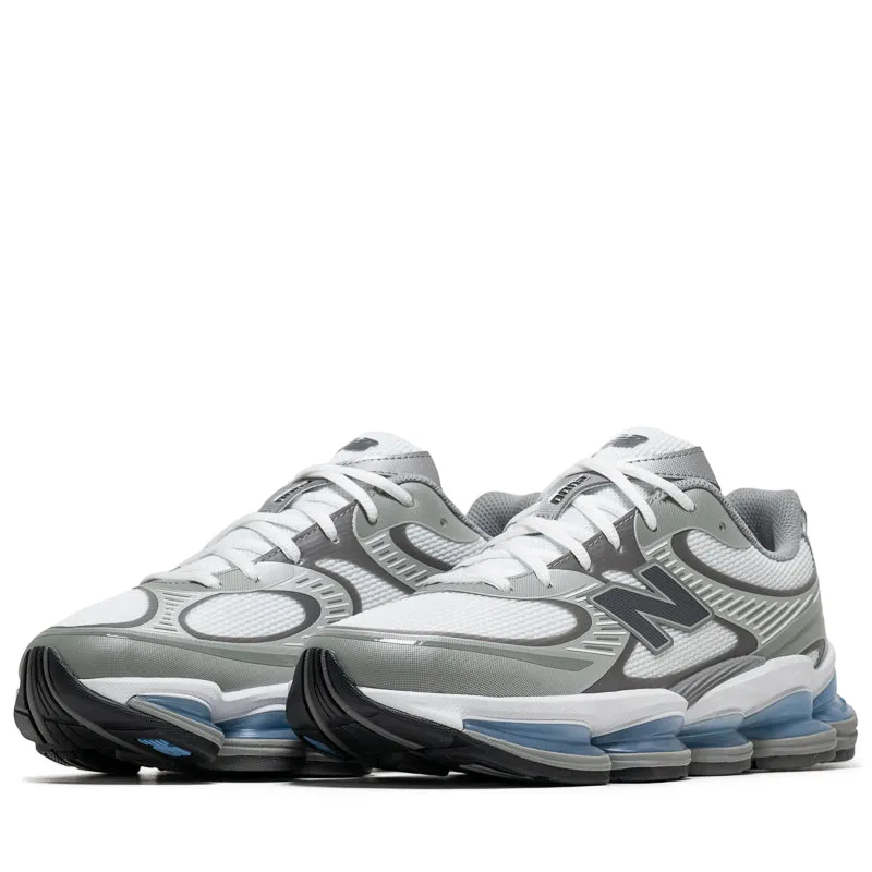 New Balance ABZORB 2000 - White/Silver Metallic running with a water bottle training shoes