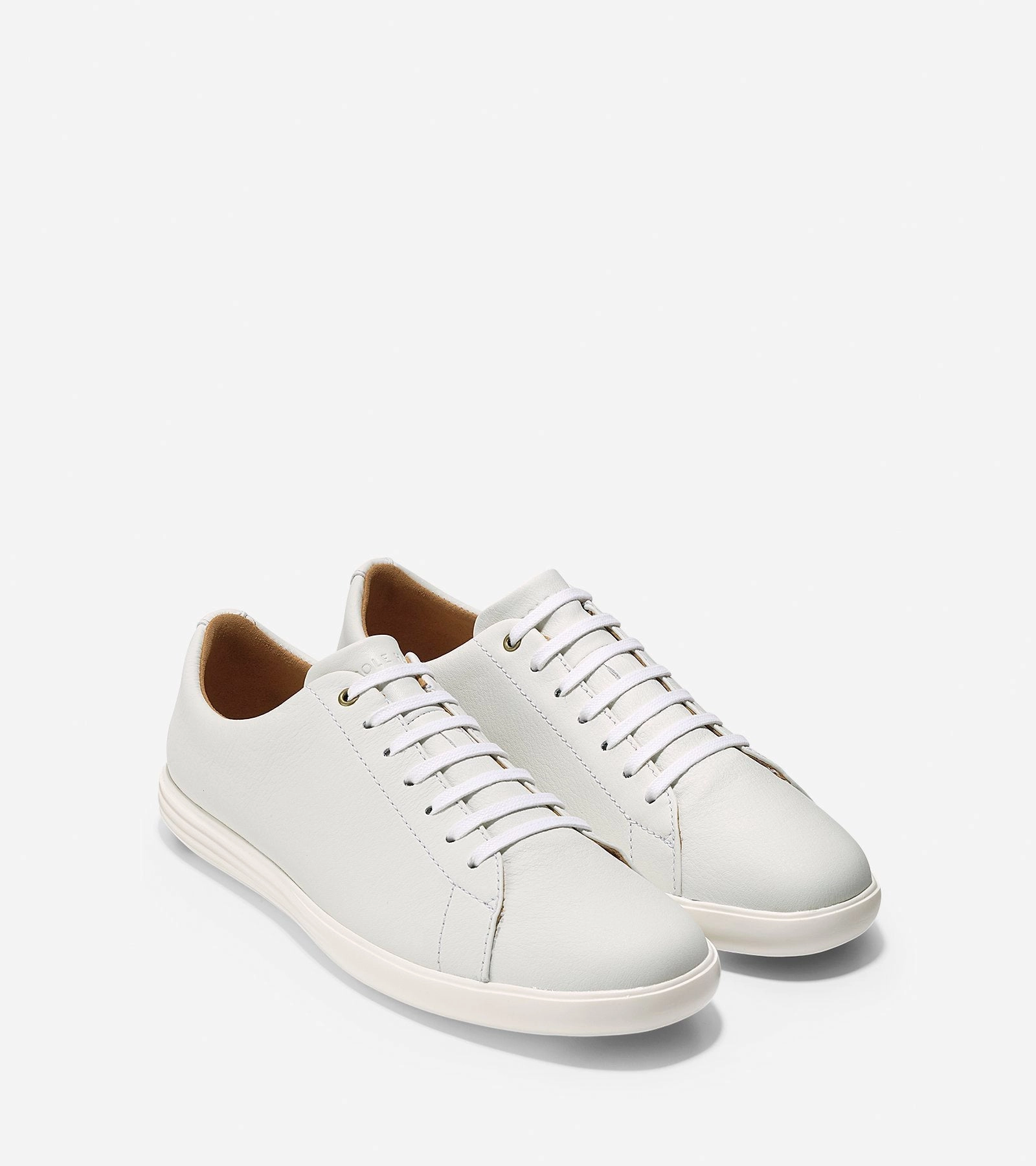 Gym Essential Grand Crosscourt Sneaker
