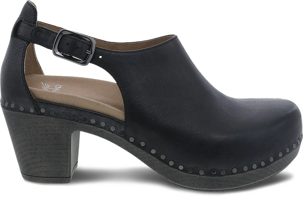 Sassy | Milled Nubuck | Black Padded