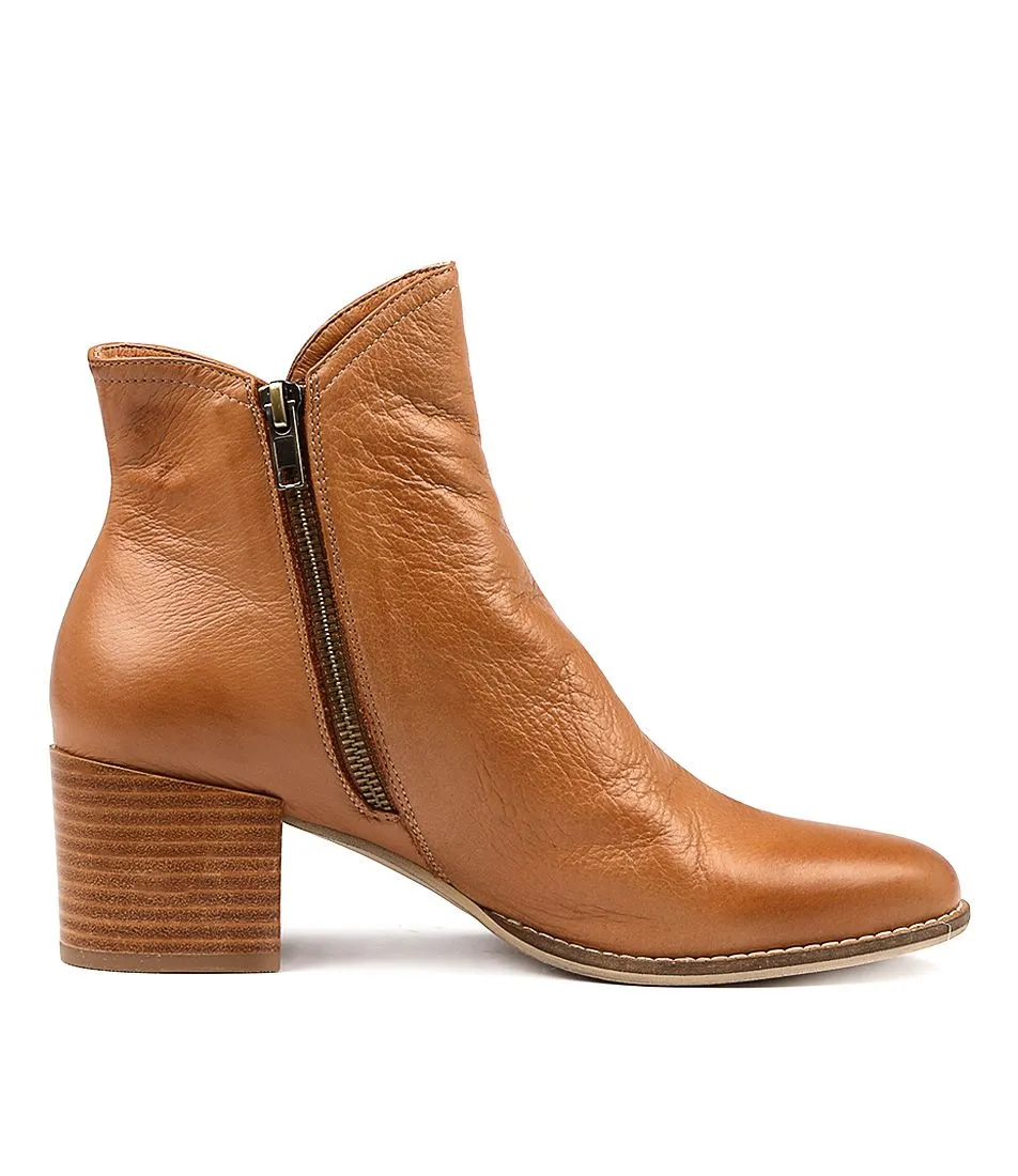 Mockas Lightweight Wear Secure Grip