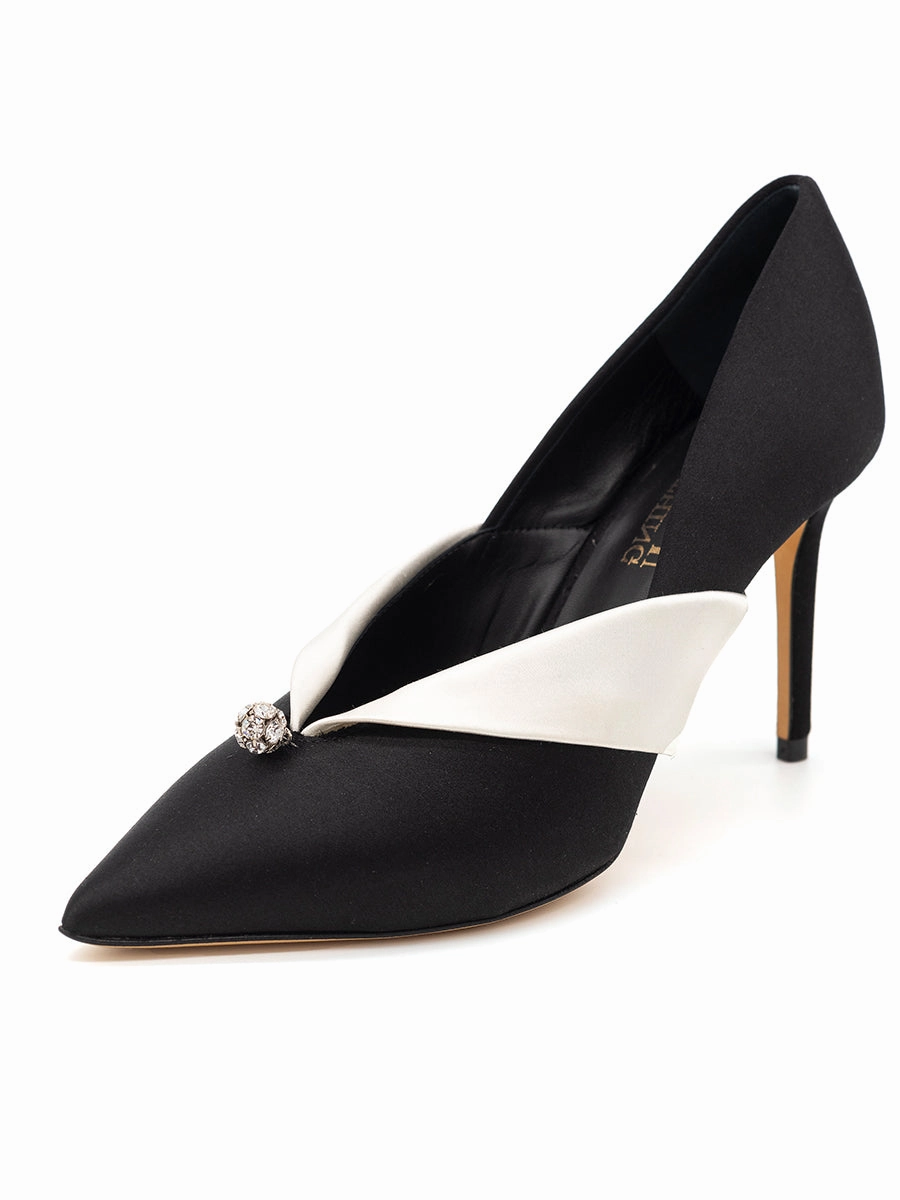 Selah Pointed Toe Pump Stand Out Design