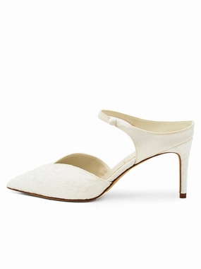 Shyla Pointed Toe Pump Glamorous Sandals Toe Guard