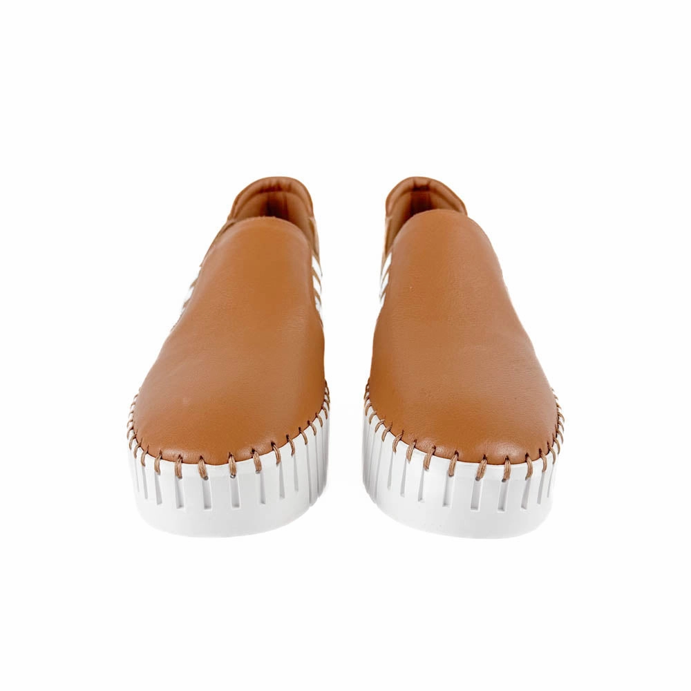 streamlined - feature shoes Silent D - Becca (Dark Tan)