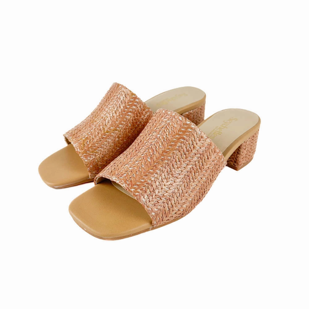 Hot Weather Seychelles - Pepper (Tan Raffia)