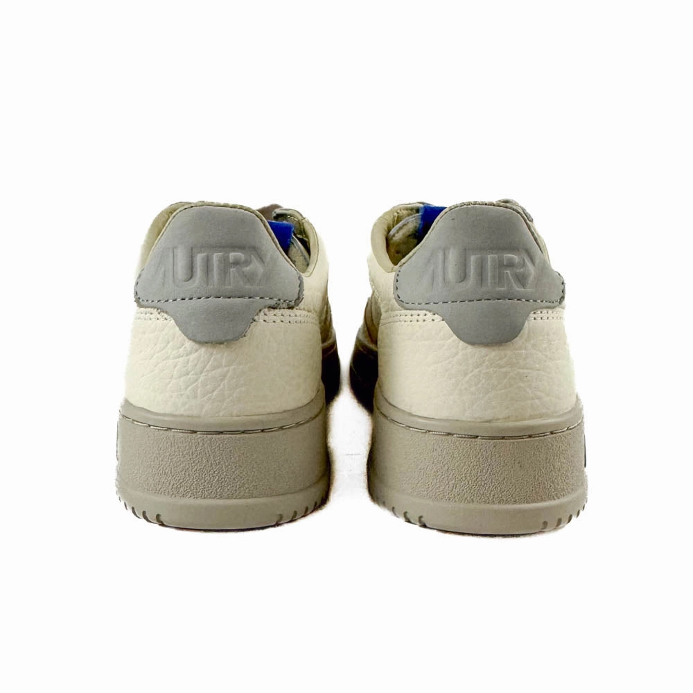 Grip Technology Style - updated Autry - Medalist Low Sneakers (Hay/Sand Suede)