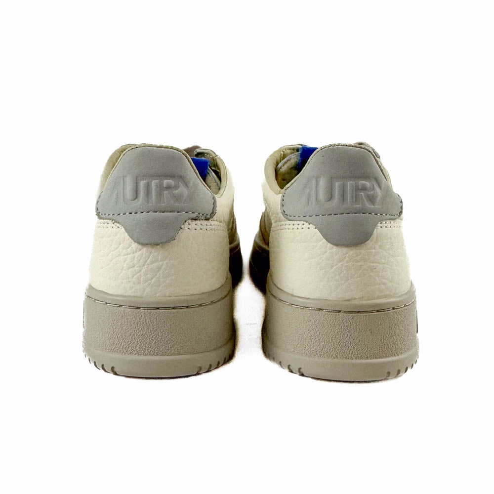 Grip Technology Style - updated Autry - Medalist Low Sneakers (Hay/Sand Suede)