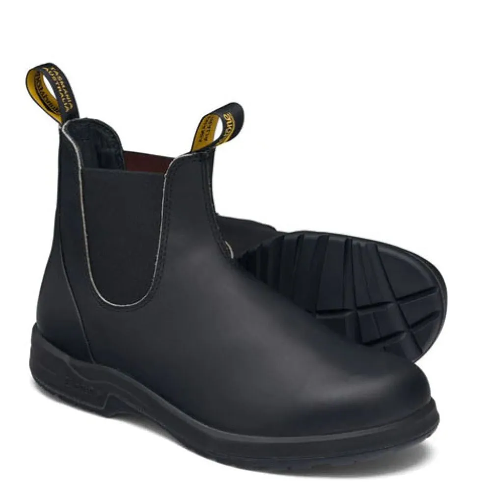 Wingtip Pattern Blundstone All-Terrain 2058 in Black Rugged Built River Crossing