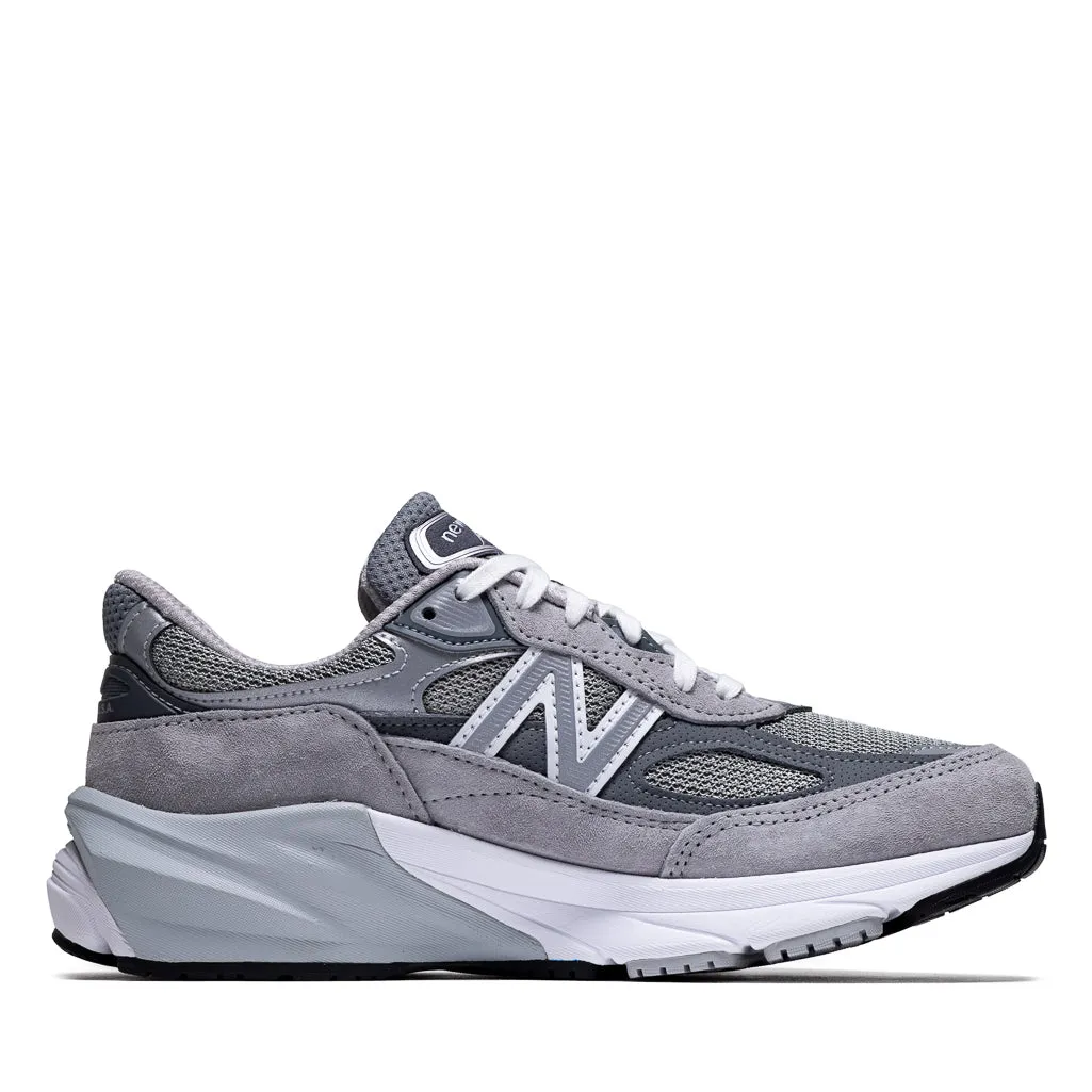 running for endurance shoes Women's New Balance Made in USA 990v6 - Grey
